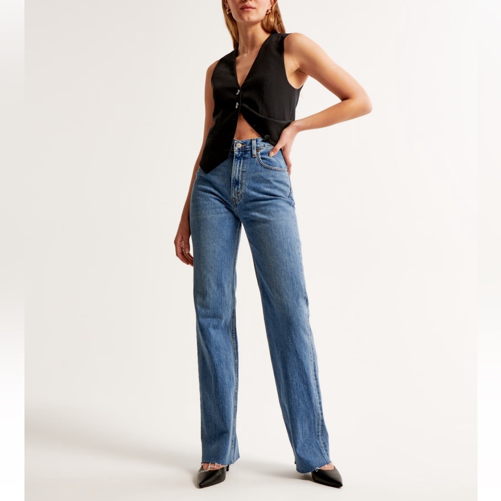 Abercrombie High Rise 90s Relaxed Jean